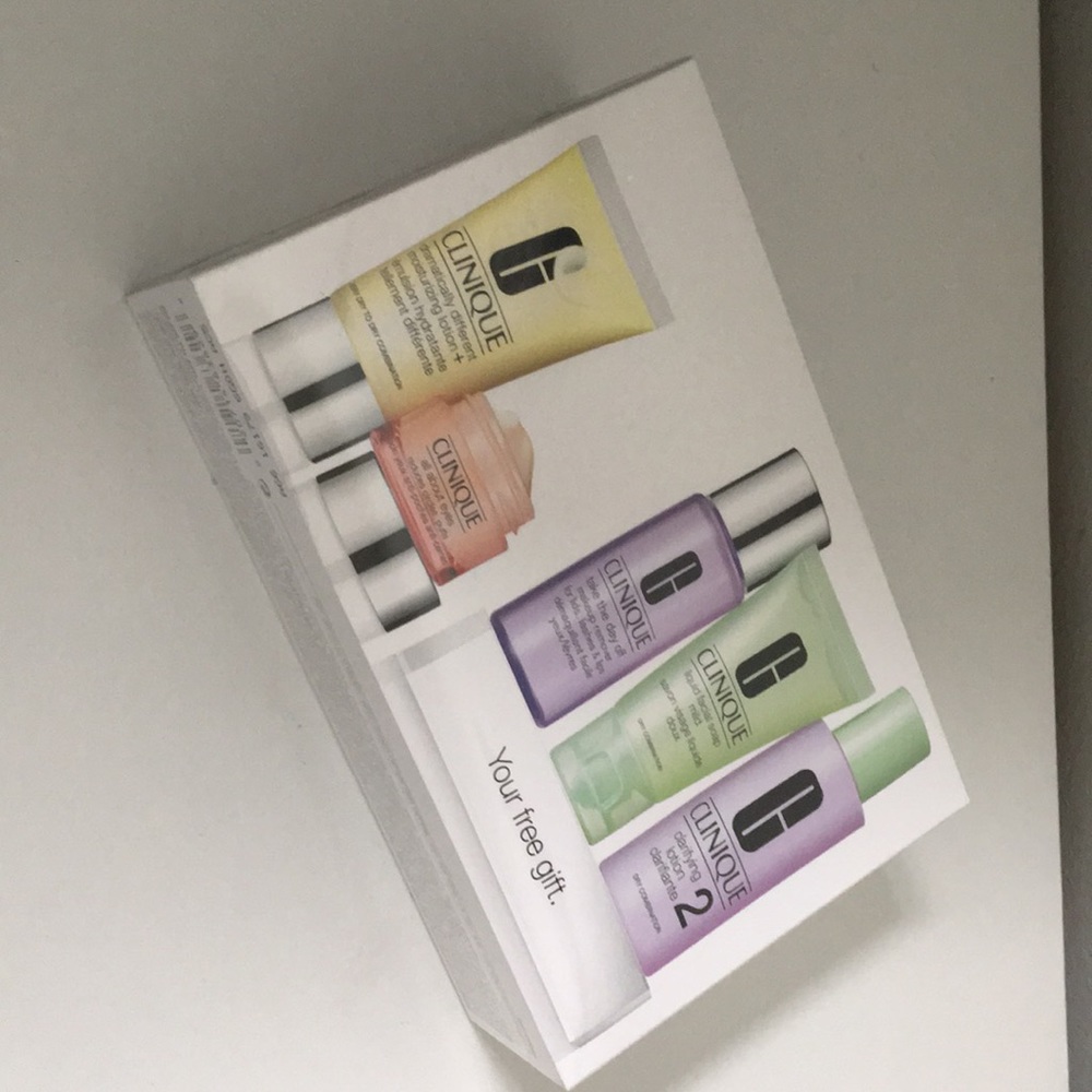 Clinique daily essentials kit